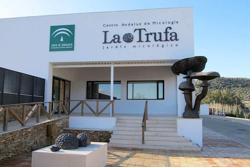 La Trufa mycological botanic garden